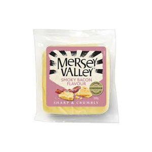 Fresh Smoky Bacon Flavour Sharp & Crumbly Club Vintage Cheddar Cheese Mersey Valley